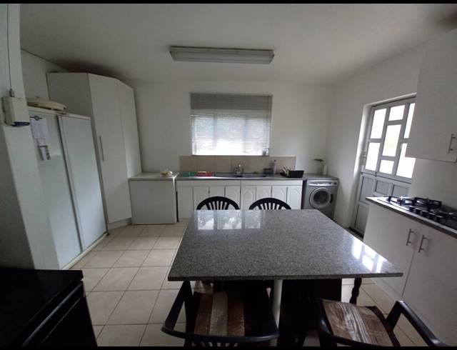 4 BEDROOM HOUSE FOR SALE IN SILVERGLEN